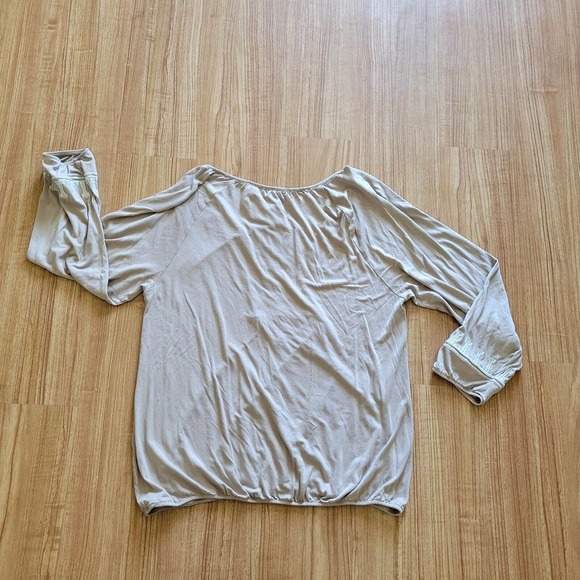 Old Navy Shirt Womens Medium Beige White Embroidery Tie Neck Bohemian Blouse - Picture 5 of 7